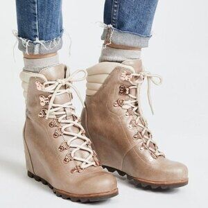 Sorel Conquest Holiday Wedge Boots NL2771 Women Size 7.5